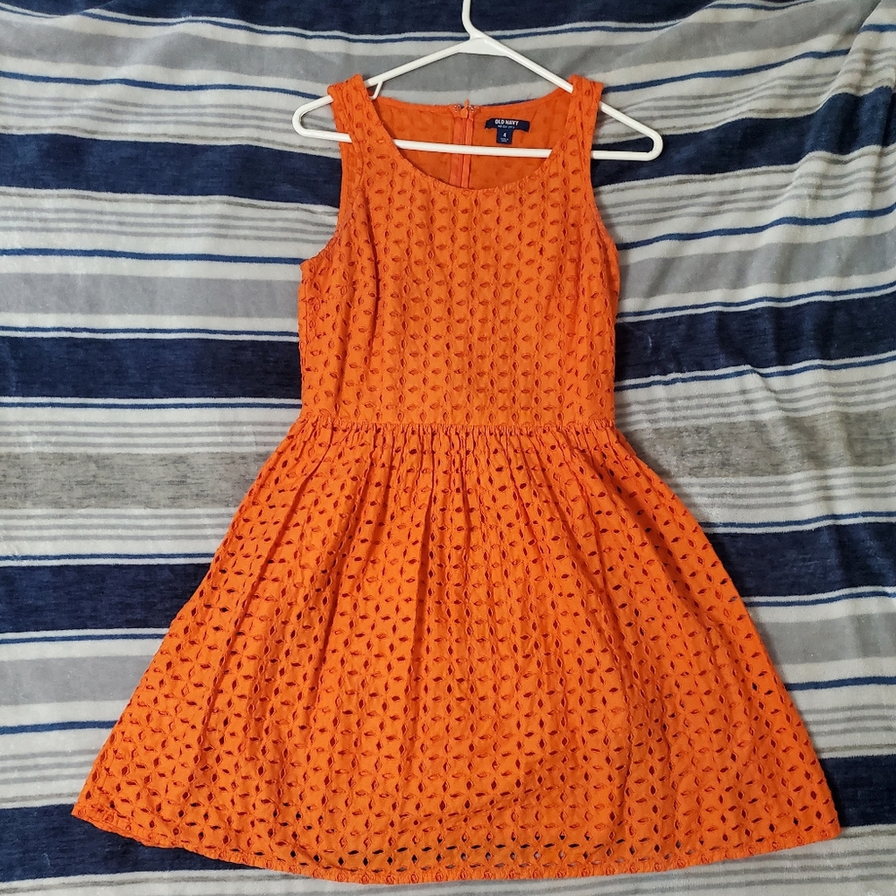 Shell Dress - Picture 2 of 6